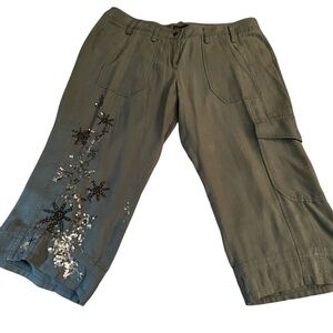 Express size 10 gray cropped cargo
Pant with sequins